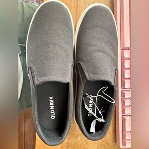 Old Navy Men’s Grey Slip On Sneakers